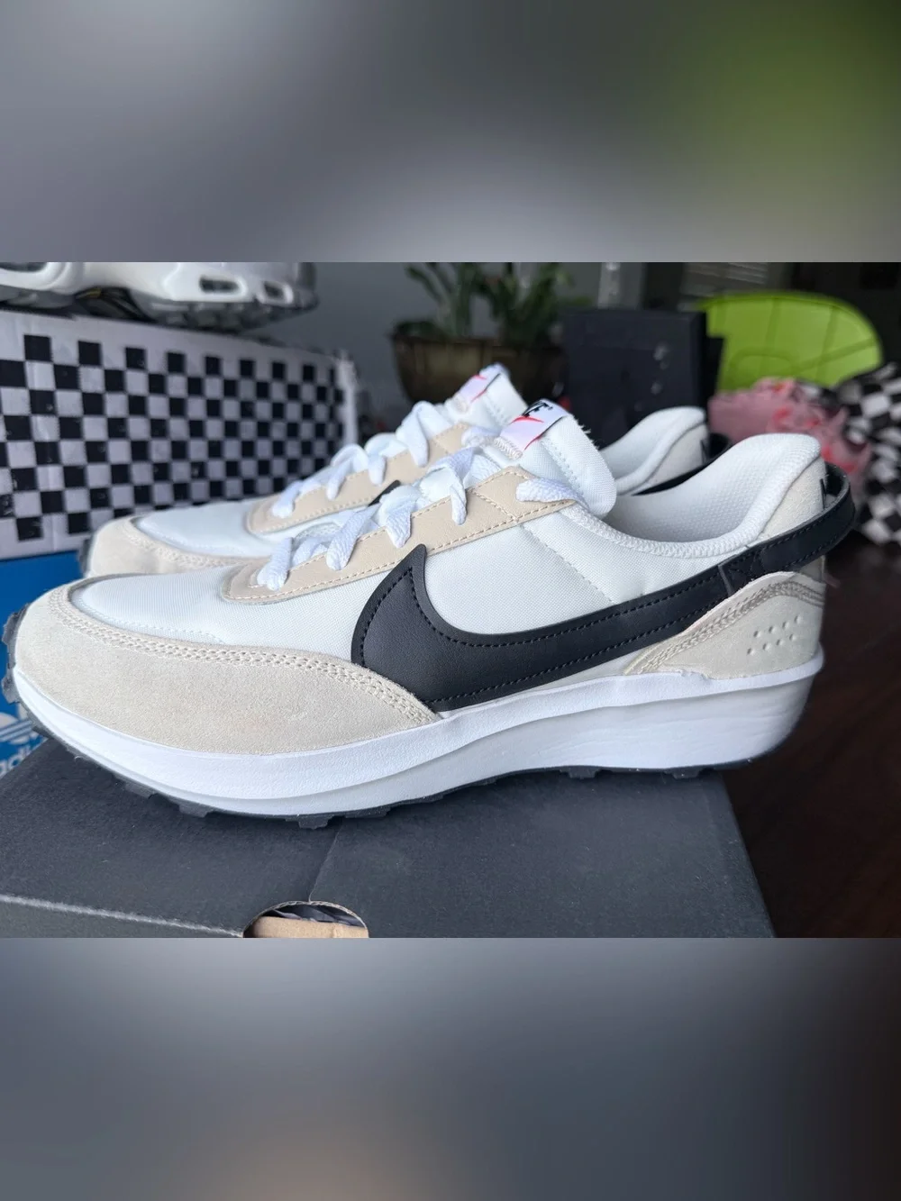 Nike Waffle Debut